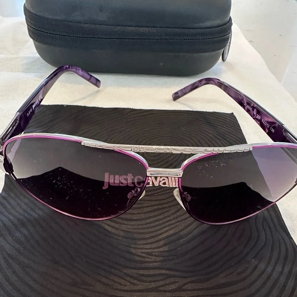 Just Cavalli JC400S Metal frame Plastic lens Lens width: 62 millimeters